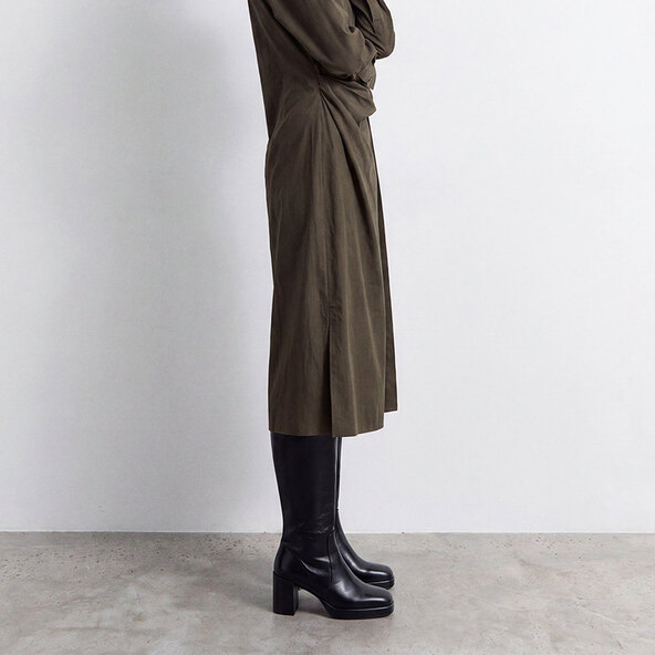 Platform boots in black aged leather calf size S | BAM