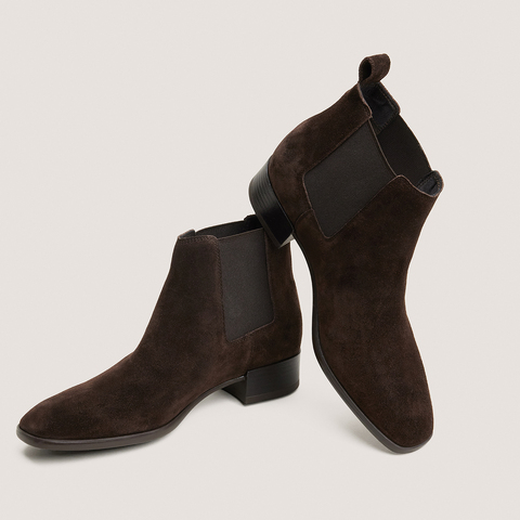 Low boots with elastic and flat heels dark brown