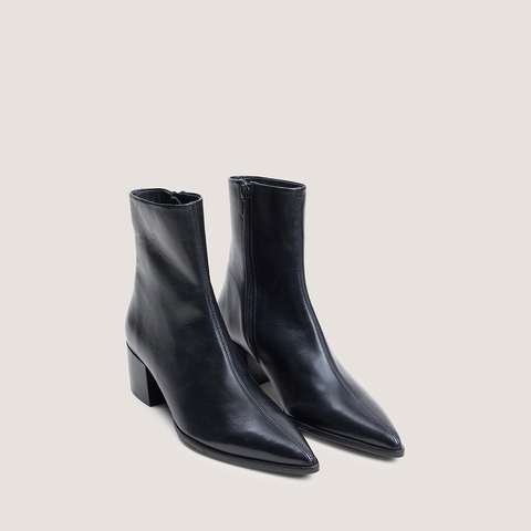 Heeled square-toe pointed ankle boots black