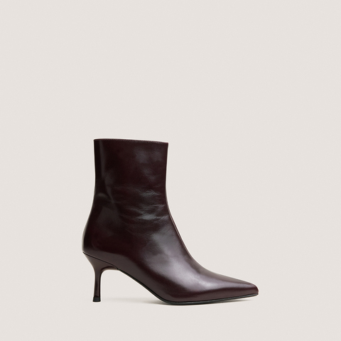Pointed-toe ankle boots burgundy
