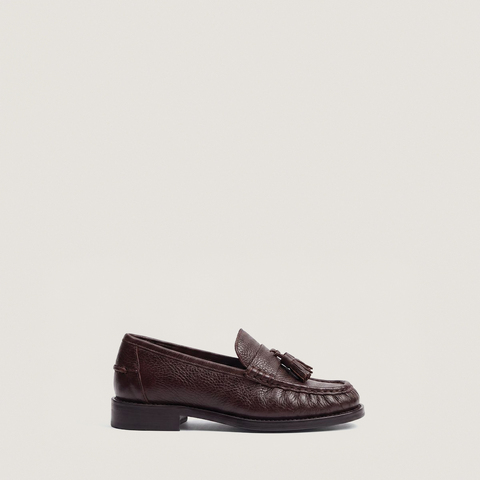 Loafers with tassels brown
