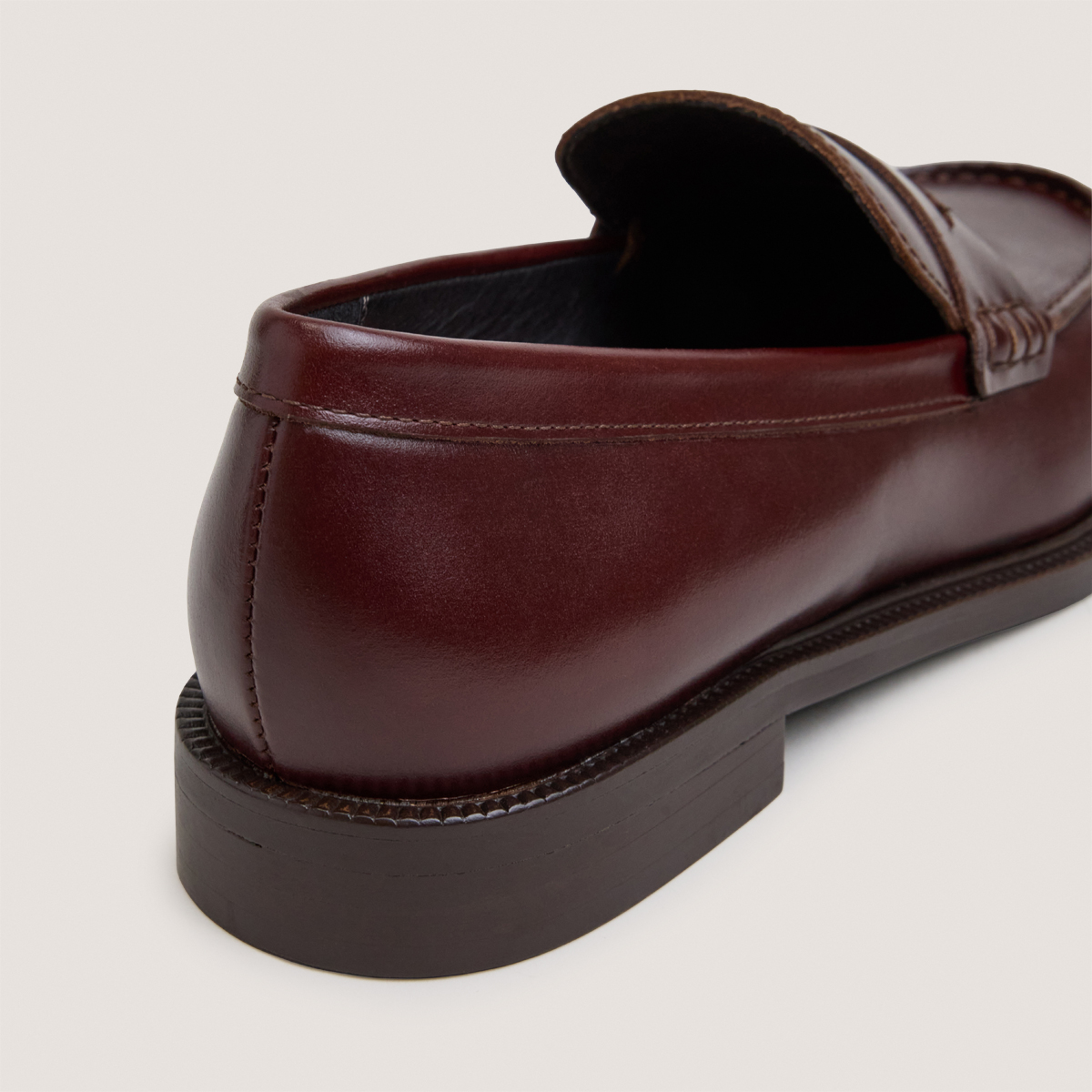 Round-toe loafers in brown leather | DRACULA
