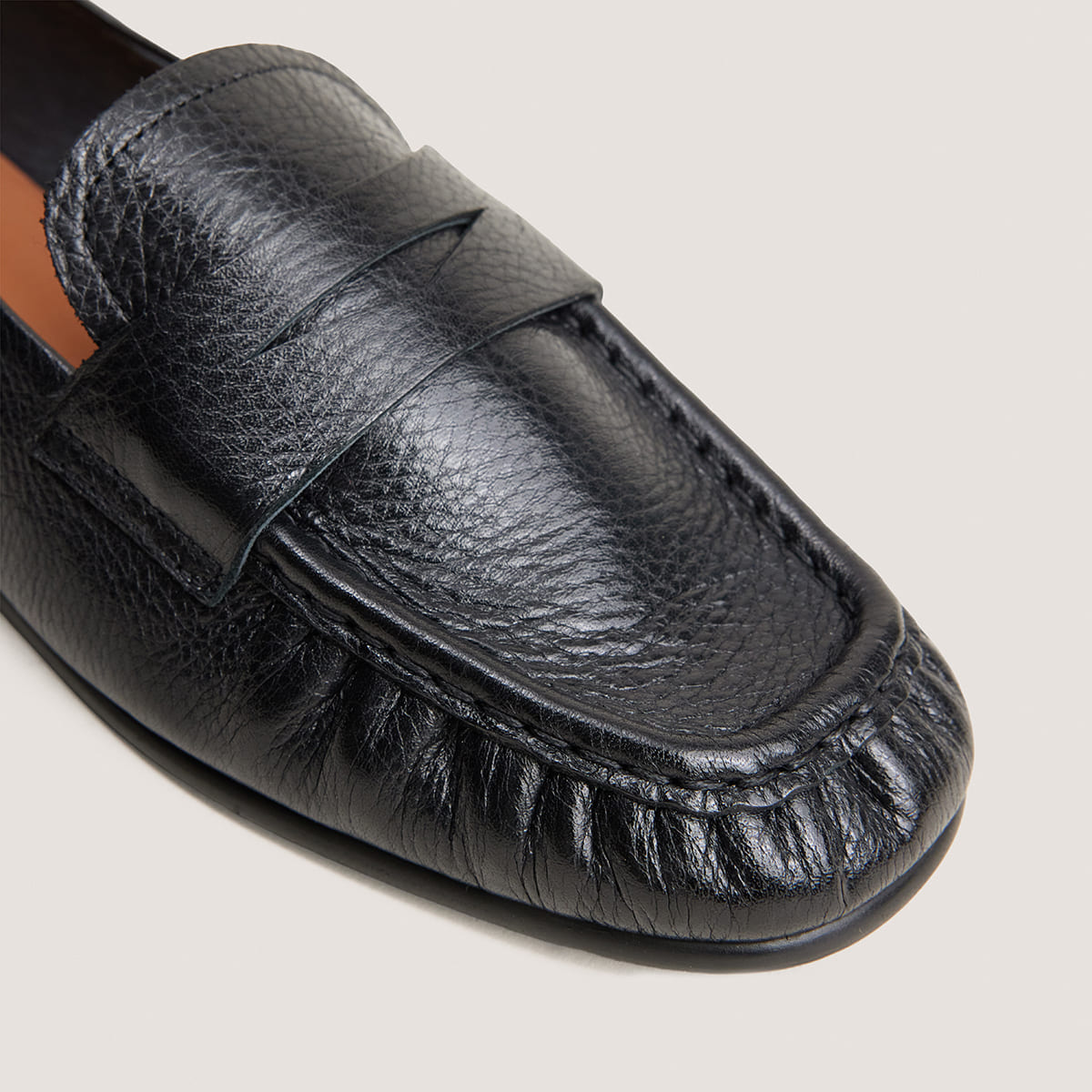 Flat ruched loafers black