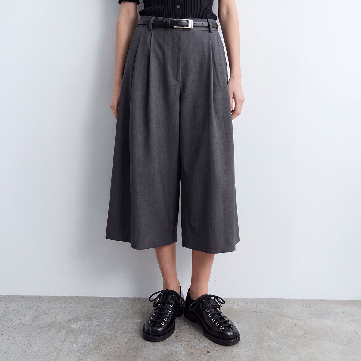 Lace-up derbies black