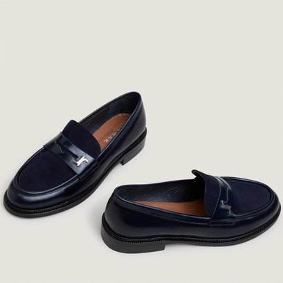 Round-toe monogram loafers in navy leather and navy suede | duedi
