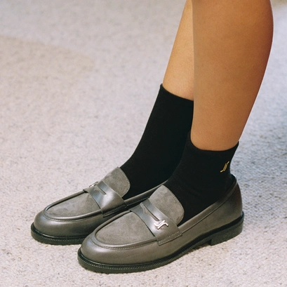 Round-toed loafers with monograms in grey leather and grey suede | duedi