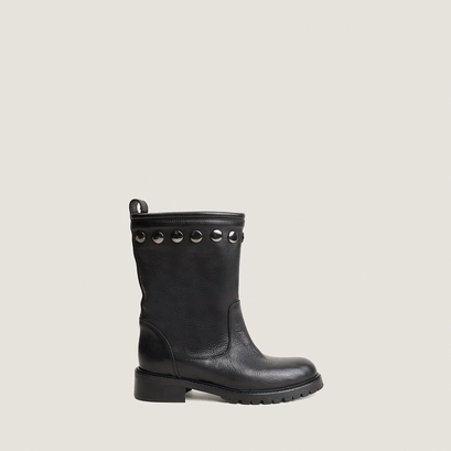 Rivets boots with lug soles in black grained leather | regan