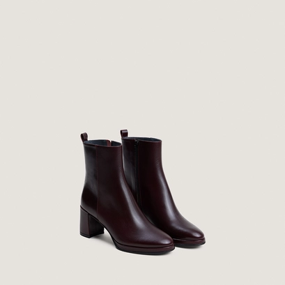 Heeled ankle boots in burgundy leather | dibrina