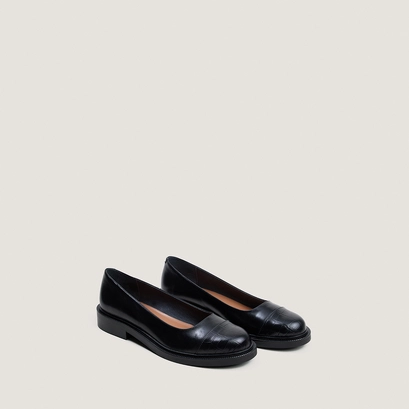 Round-toe ballet flats with low heels in black leather and black croc-effect | doum