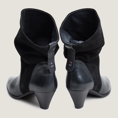 Pointed-toe ankle boots in black leather and black split leather | pampa