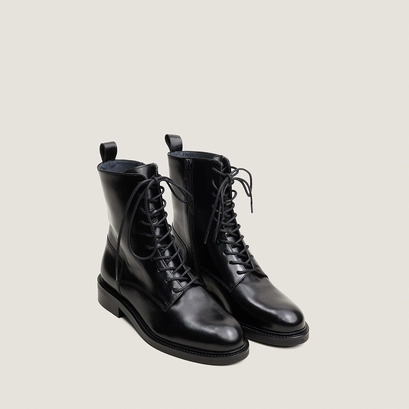 Lace-up boots in black leather | deston