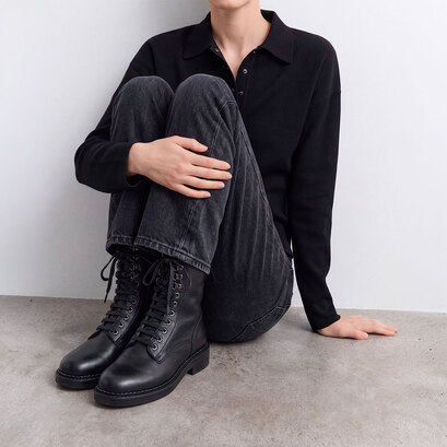Lace-up heeled ankle boots in black grained leather | doll