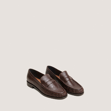 Round toe loafers brown