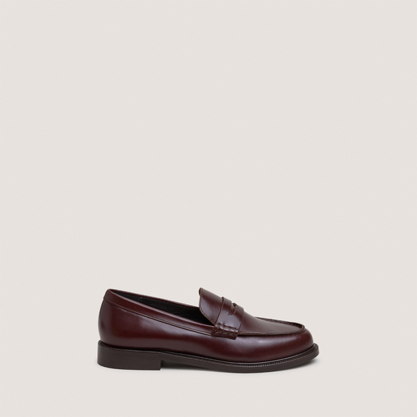 Round-toe loafers in brown leather | DRACULA