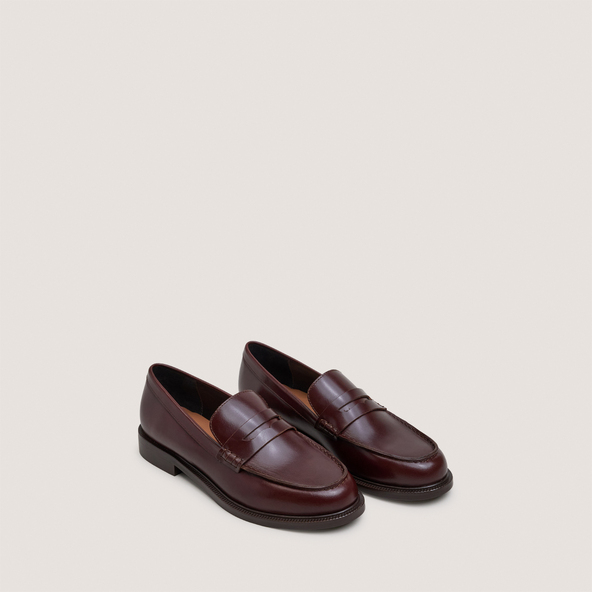 Round-toe loafers in brown leather | DRACULA