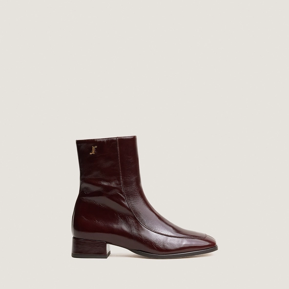 Square-toe ankle boots with monogram in chocolate vintage leather | VAREL