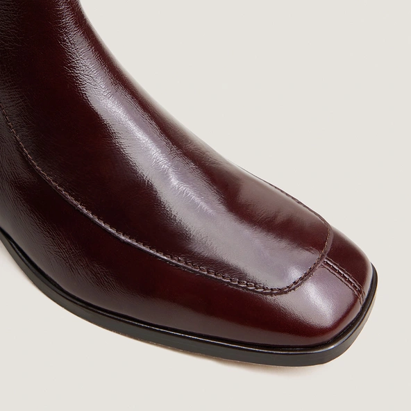 Square-toe ankle boots with monogram in chocolate vintage leather | VAREL