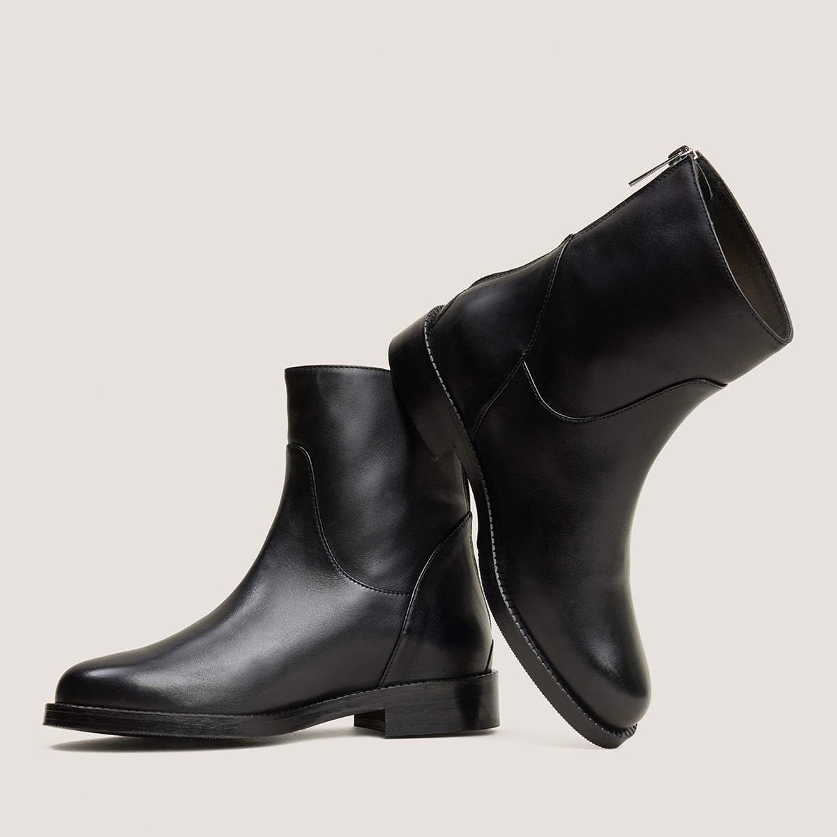 Zip heeled ankle boots black