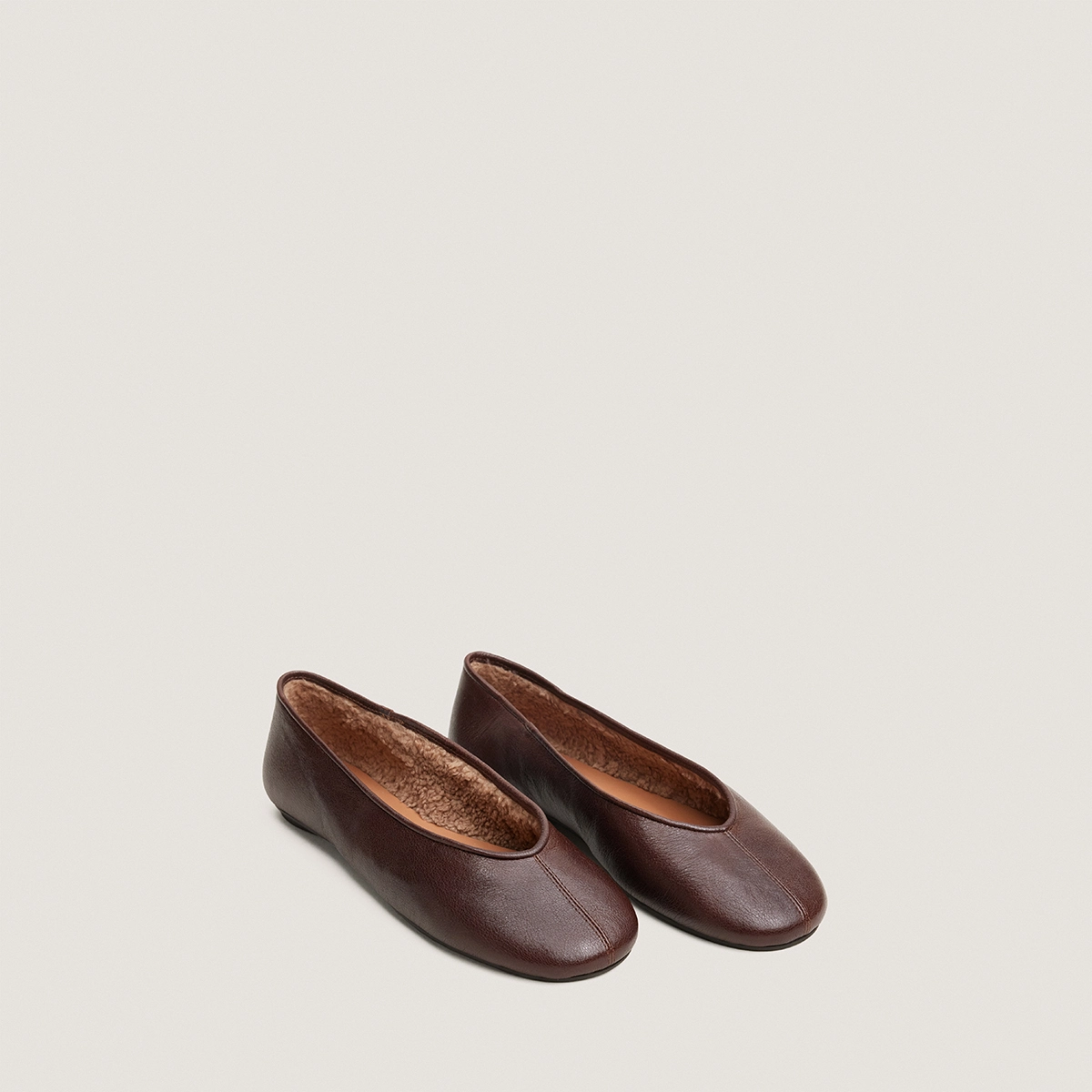 Round-toe ballet flats in brown vintage leather | DULCETTA