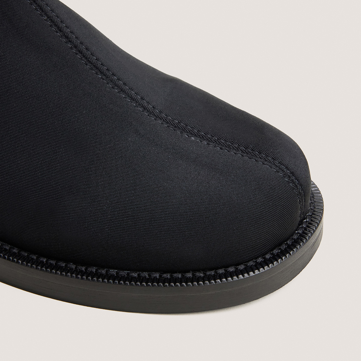 Round-Toe Boots in black textile stretch | DAMI