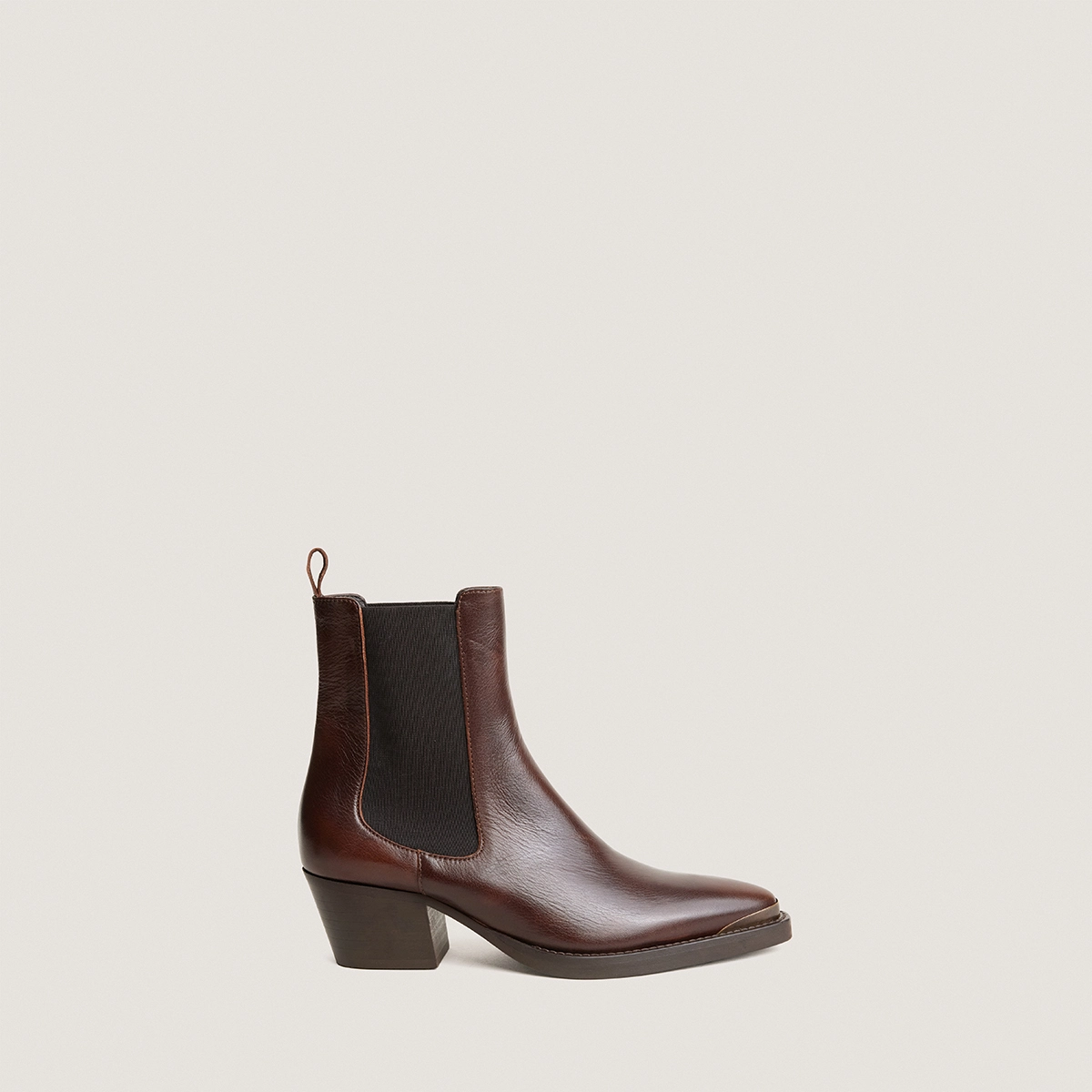 Ankle boots with pointed toes in brown grained leather | DELIRIUM