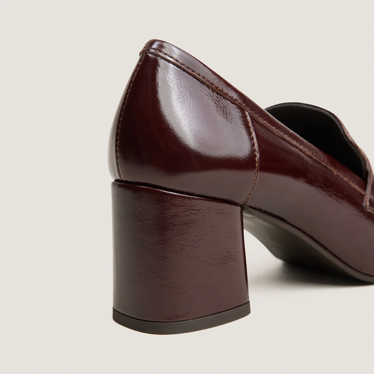 Loafers with square-toes in chocolate shiny leather | DUCHE
