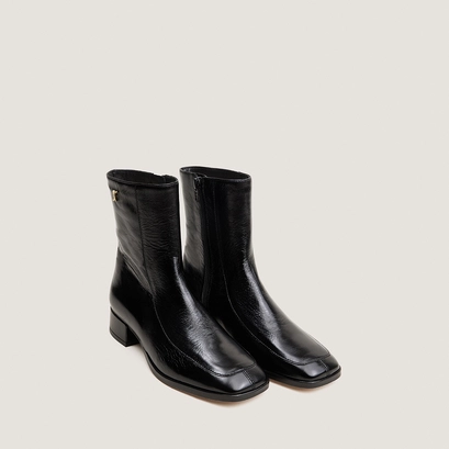 Square-toe ankle boots with monogram black