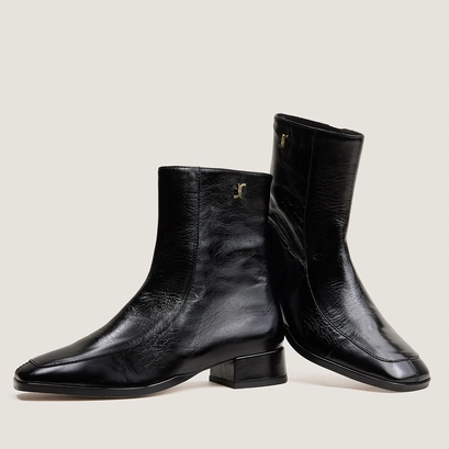 Square-toe ankle boots with monogram black