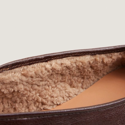 Round-toe ballet flats brown