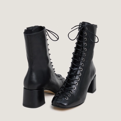 Heeled ankle boots in black leather | vameline