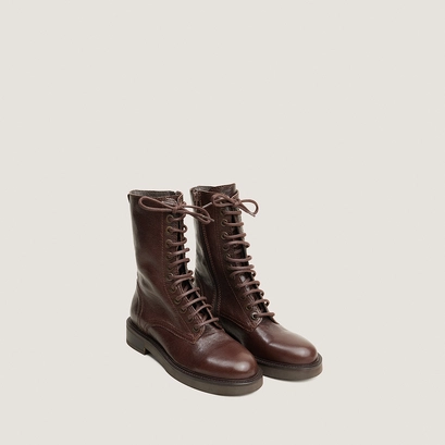 Lace-up boots in brown grained leather | aphelie