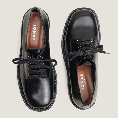 Lace-up derbies in black leather | divone