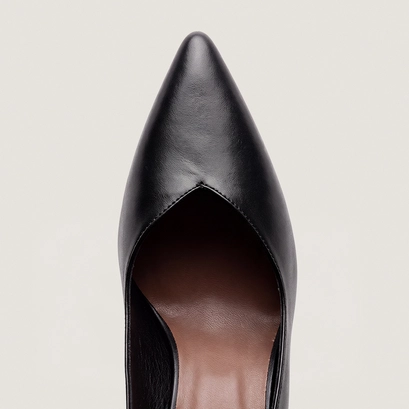 Pointed-toe slingback pumps black