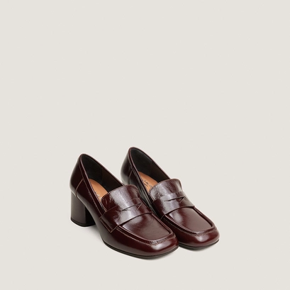 Loafers with square-toes dark brown