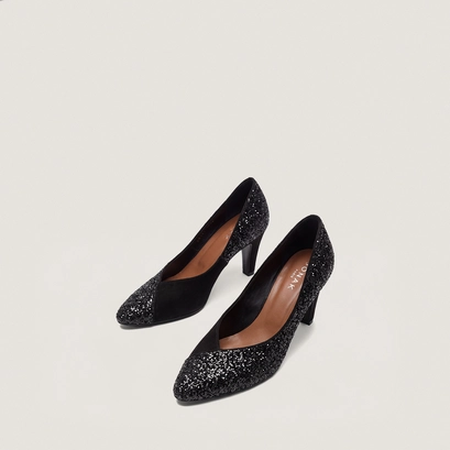 Pumps with pointed toes black
