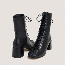 Heeled ankle boots black