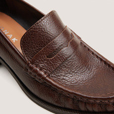 Heeled loafers brown