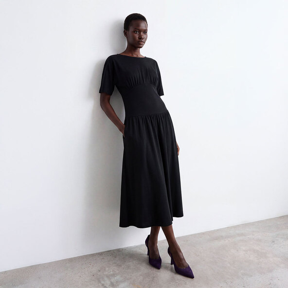 Heeled pointed-toe pumps in purple suede | DEDGAR