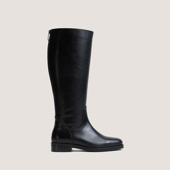 Round-Toe Boots in black leather wide calf size M | FLEUR