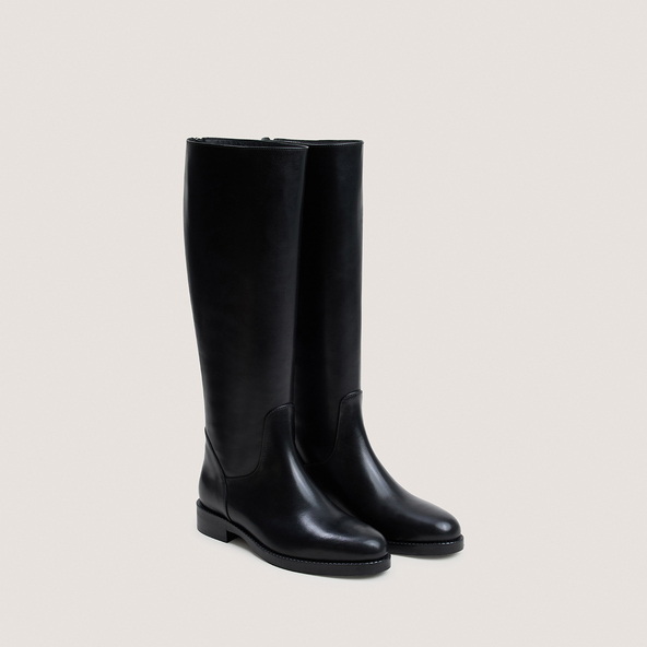 Round-Toe Boots in black leather wide calf size M | FLEUR