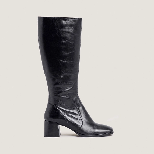 Boots with square toes in black aged leather | ARGENTINE