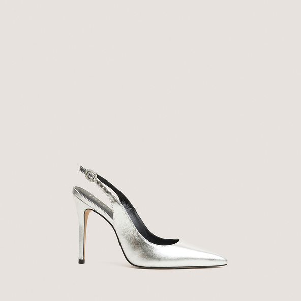 Slingbacks with pointed toes in silver metallic leather | FLAMME
