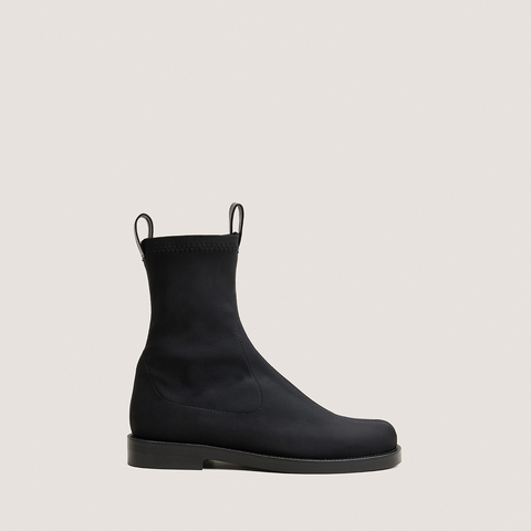 Round-Toe Lowboots black