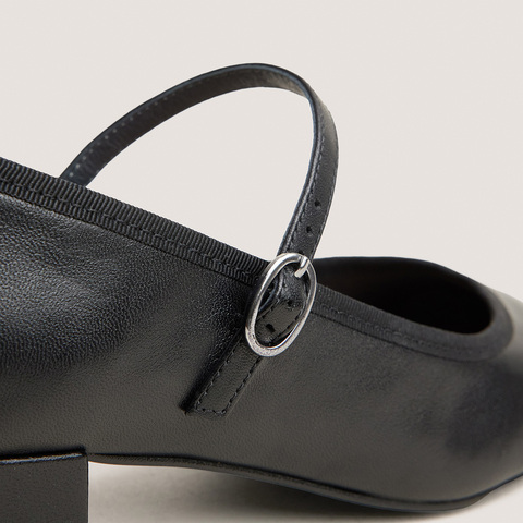 Heeled mary janes black