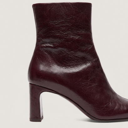 Heeled ankle boots with square toes in chocolate aged leather | dag