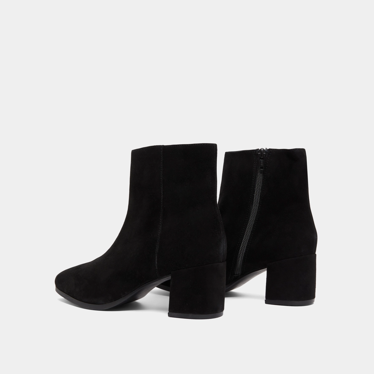 Boots &agrave; talons in black suede | ANNICK