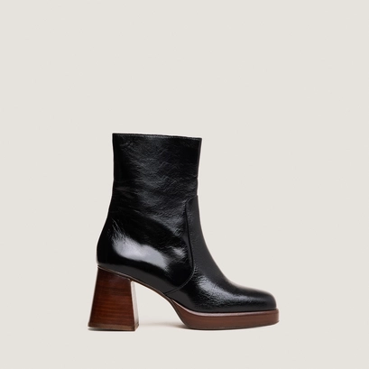 Platform ankle boots in black shiny leather | brigand