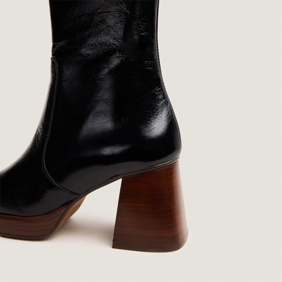 Platform ankle boots in black shiny leather | brigand