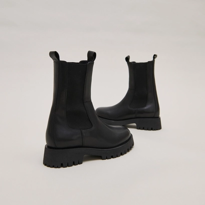 Platform boots in black leather | ridle