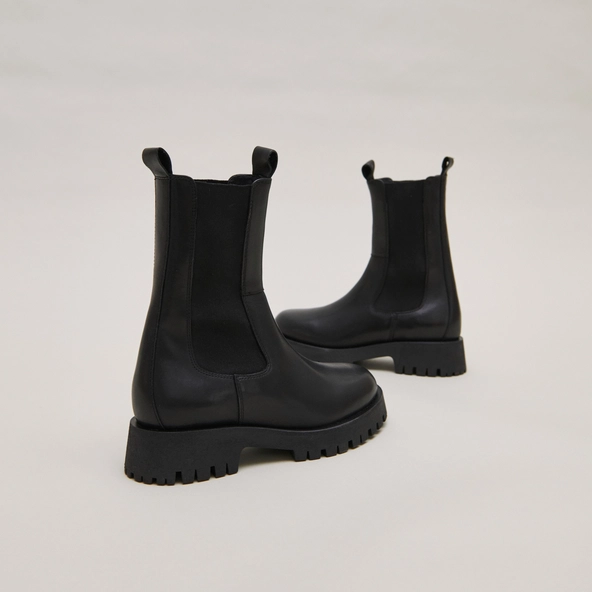Platform boots in black leather | RIDLE
